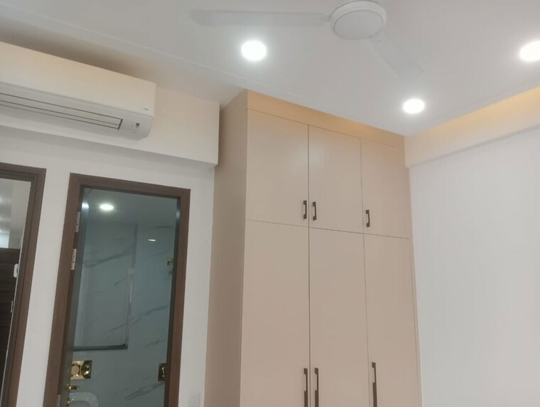 undefined, smart-world-orchard 3 Bedroom 1700 Sq.Ft. Builder Floor In Sector 61 Gurgaon 9864152