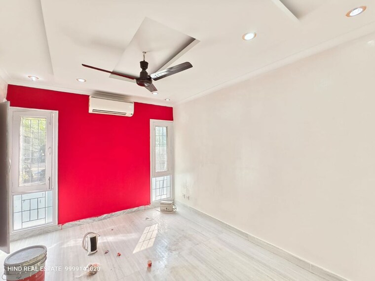 Room, vasant kunj 3 Bedroom 2000 Sq.Ft. Apartment In Vasant Kunj Delhi 9864158