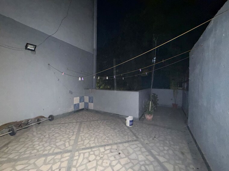 Bathroom, vasant kunj 4 Bedroom 2500 Sq.Ft. Apartment In Vasant Kunj Delhi 9864161