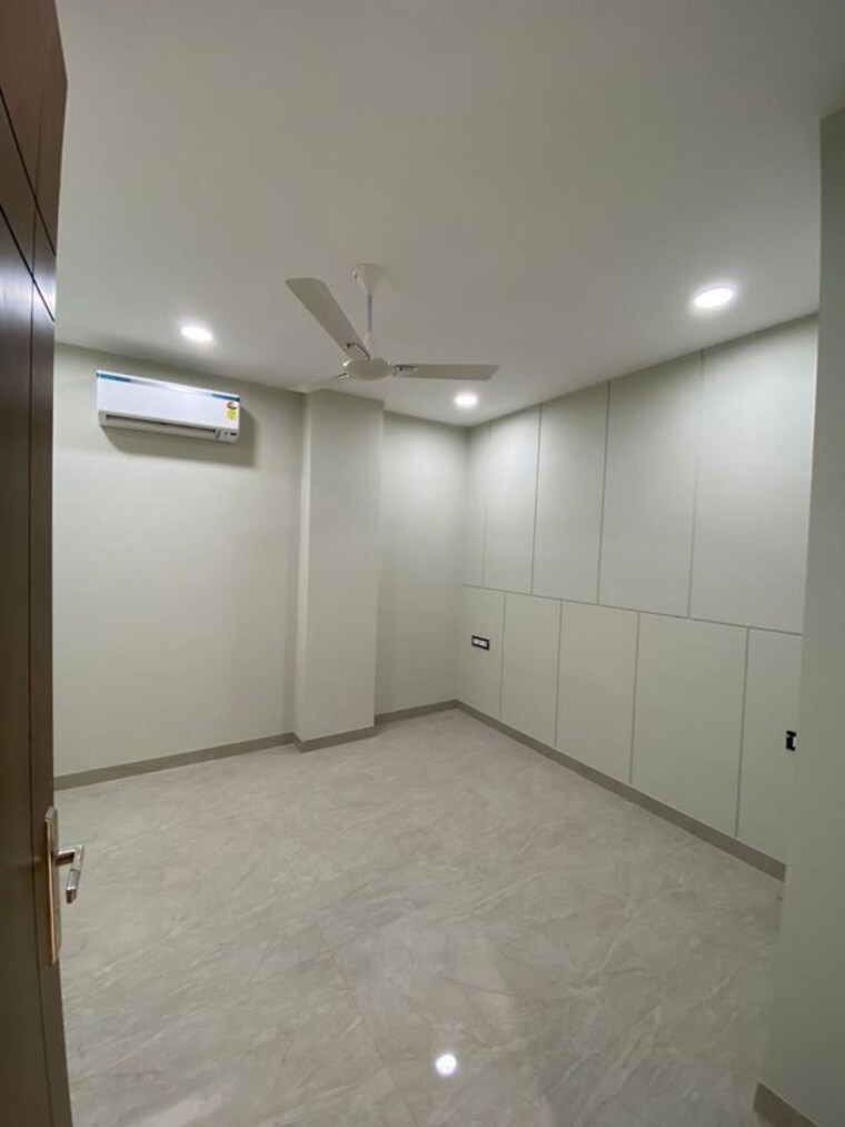 Room, anant-raj-ashok-estate 3 Bedroom 180 Sq.Yd. Builder Floor In Sector 63a Gurgaon 9864167