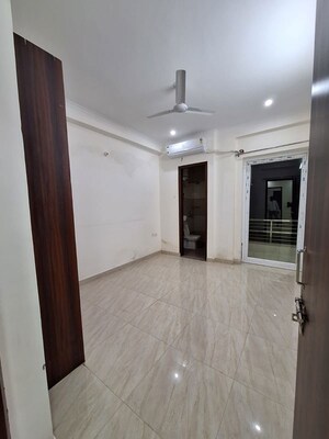 Room in 2 BHK Builder Floor at Ansal API Esencia, Sector 67 – for Rent