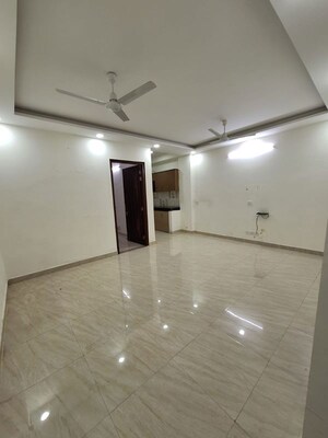 Room in 2 BHK Builder Floor at Ansal API Esencia, Sector 67 – for Rent