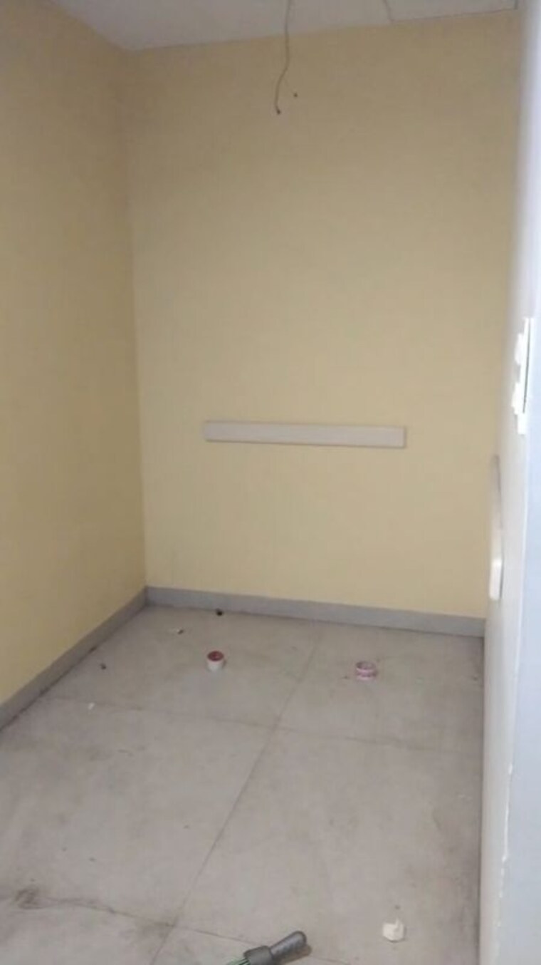 undefined, crystal-paradise Commercial Office Space 2800 Sq.Ft. In Andheri West Mumbai 9864205