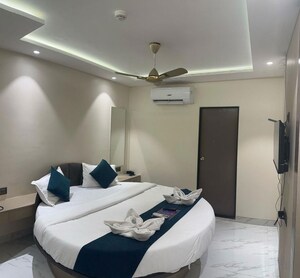 Master Bedroom in 1.5 BHK Apartment at Chinchbunder – for Sale