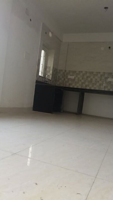 Room in 6+ BHK Penthouse at Chinar Park – for Rent