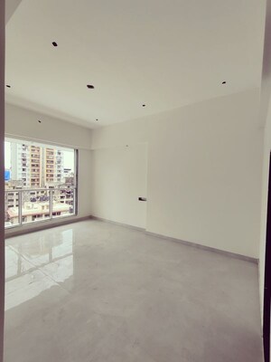 Room in 2.5 BHK Apartment at Shreepati Coronet, Mazgaon – for Sale