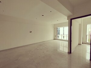 Room in 2.5 BHK Apartment at Shreepati Coronet, Mazgaon – for Sale