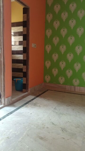 Room in 6+ BHK Penthouse at Kolkatta Gpo – for Rent