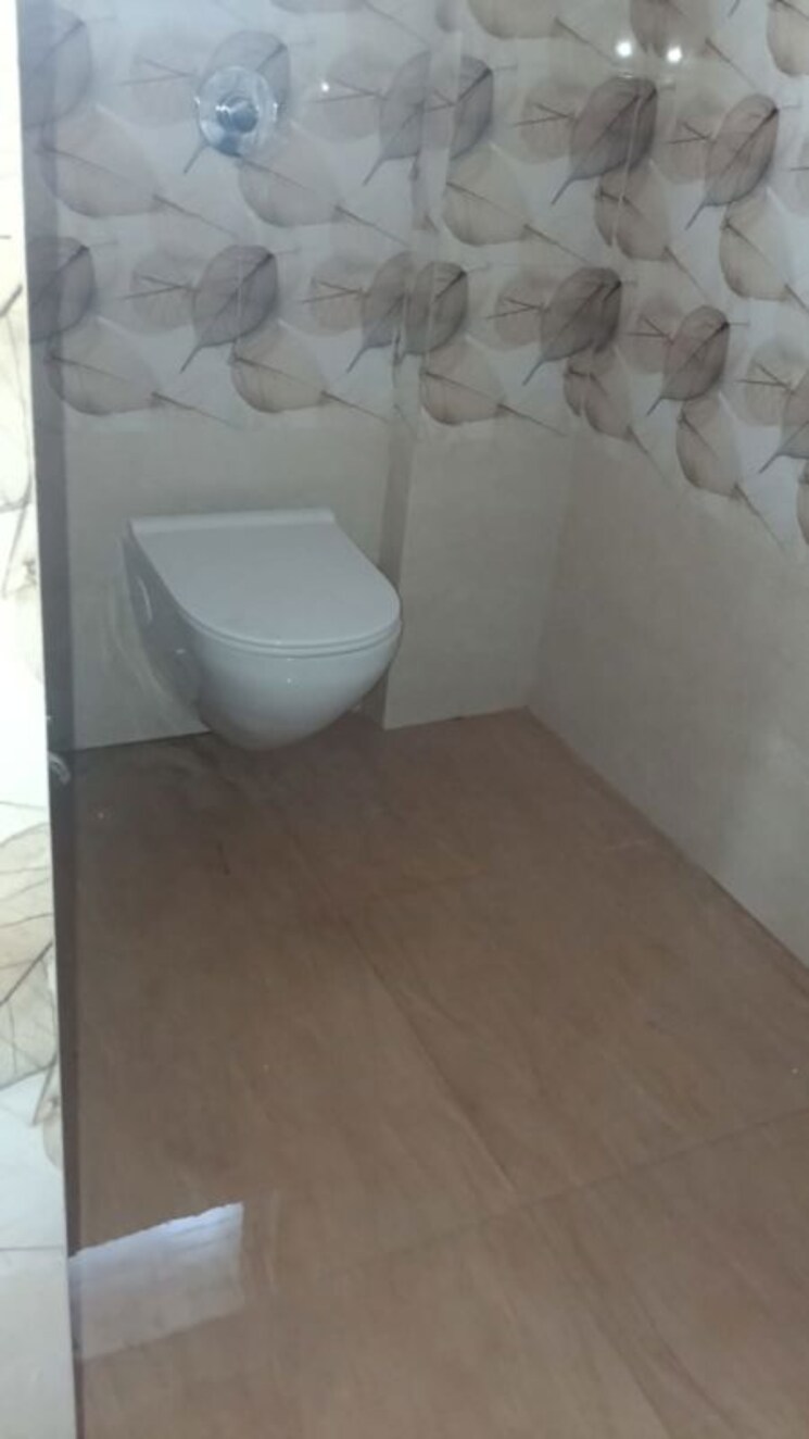 Bathroom, kolkatta gpo 6+ Bedroom 10000 Sq.Ft. Penthouse In Kolkatta Gpo Kolkata 9864243