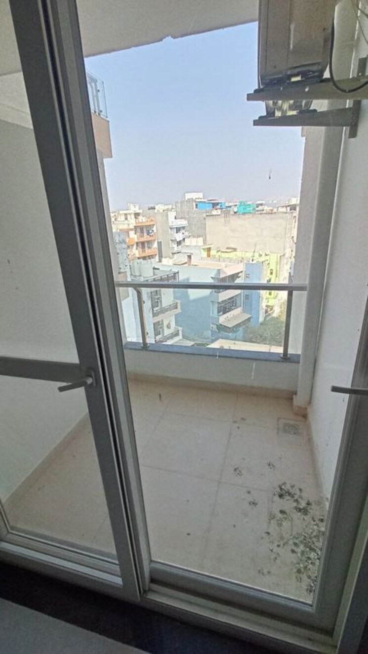 Balcony, sector 52 5 Bedroom 3095 Sq.Ft. Apartment In Sector 52 Gurgaon 9864249