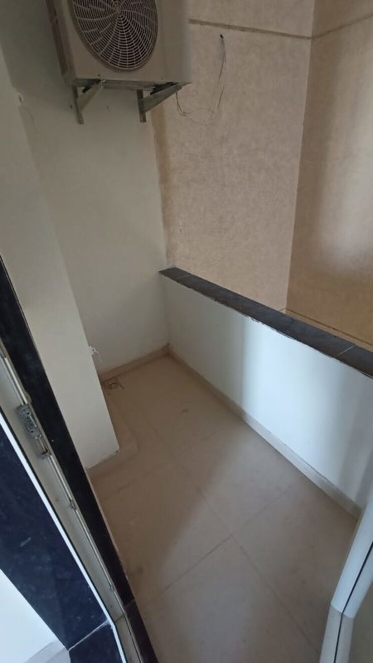 Balcony, sector 52 5 Bedroom 3095 Sq.Ft. Apartment In Sector 52 Gurgaon 9864249