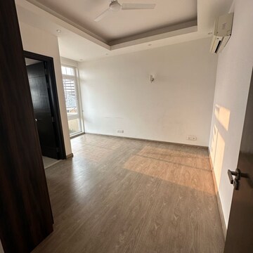 Room in 4 BHK Villa at Emaar Marbella, Sector 66 – for Sale