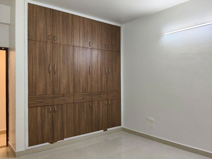 Room, rohtas-presidential-tower 3.5 Bedroom 2250 Sq.Ft. Apartment In Vibhuti Khand Lucknow 9864268