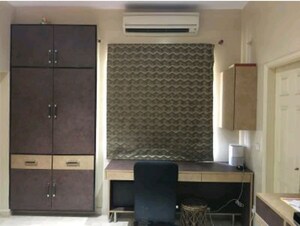 Team Area in 3 BHK Apartment at Saraswati Apartments, Gomti Nagar – for Rent