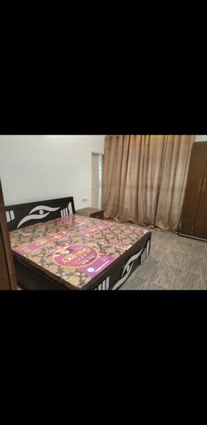 Bedroom in 3 BHK Apartment at Saraswati Apartments, Gomti Nagar – for Rent