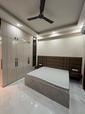 Bedroom in 1 BHK Builder Floor at Sector 52 – for Rent