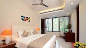 Bedroom in 6 BHK Penthouse at Ambience Tiverton, Sector 50 – for Rent