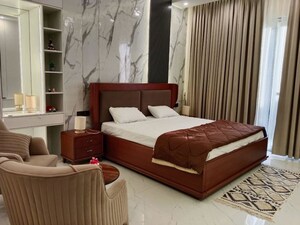 Bedroom in 1 RK Builder Floor at DLF Pink Town House, Dlf City Phase 3 – for Rent