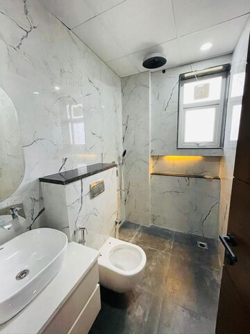Bathroom in 1 RK Builder Floor at DLF Pink Town House, Dlf City Phase 3 – for Rent