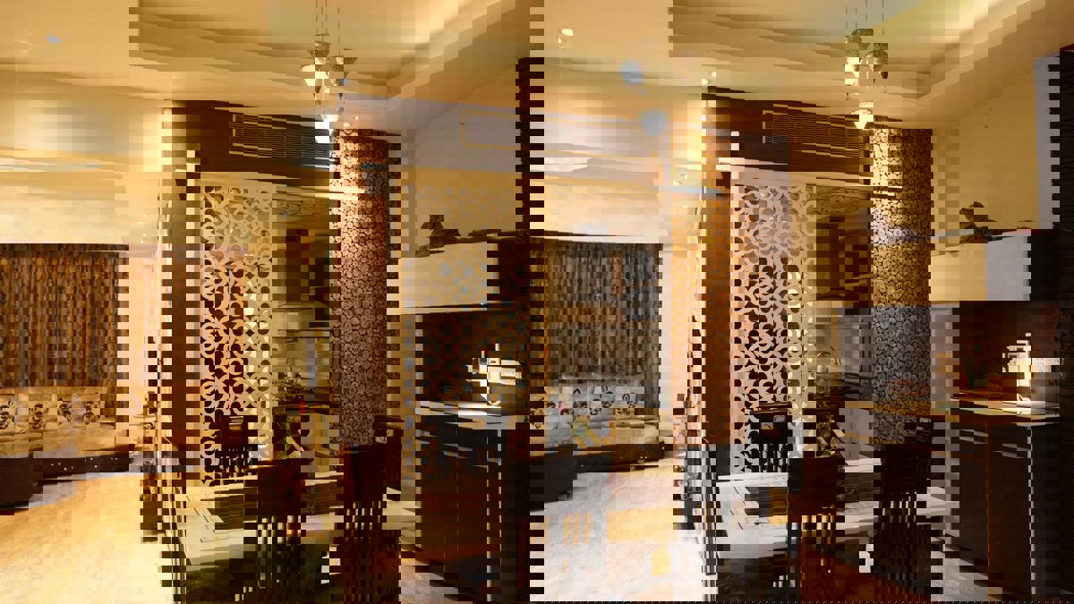 5 BHK + Servant Room,Extra Room Penthouse For Rent in Mahagun Mezzaria