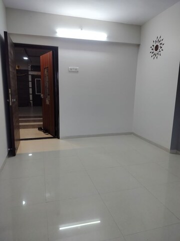 Room in 1 BHK Apartment at Squarefeet Ace Square, Thane West – for Rent