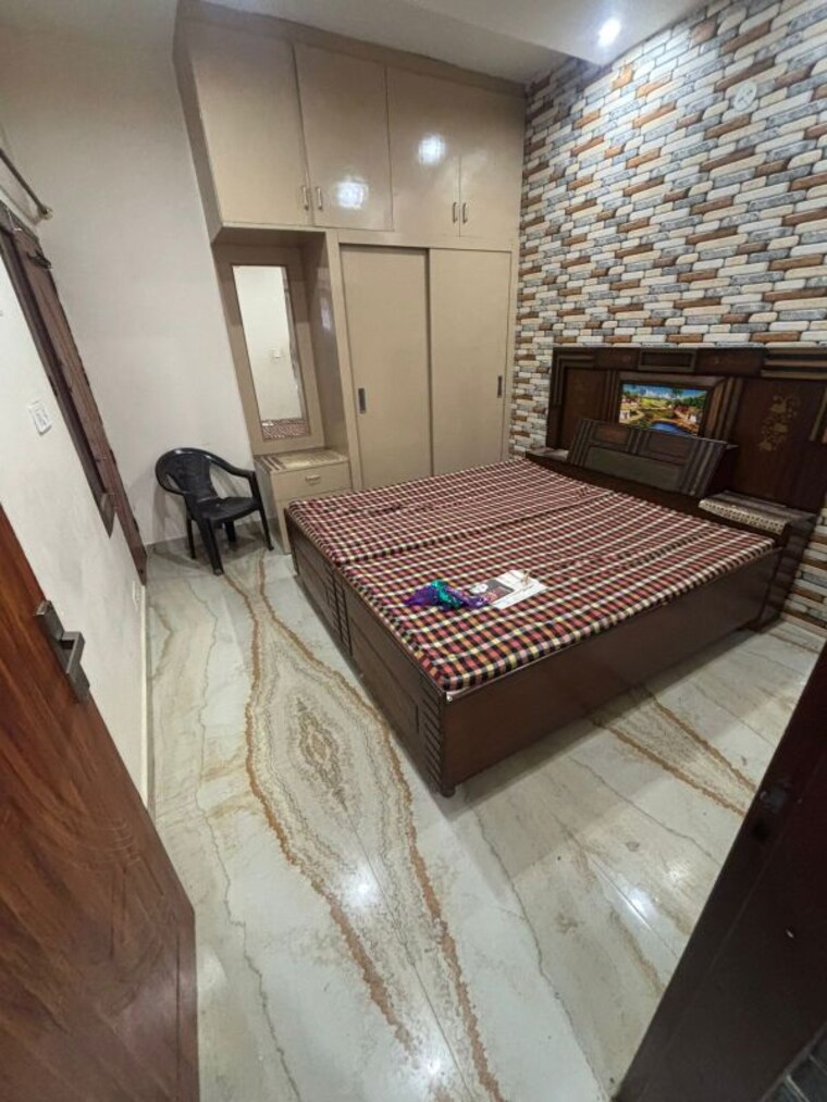 Bedroom, kharar mohali road 1 Bedroom 366 Sq.Ft. Apartment In Kharar Mohali Road Kharar 9808831