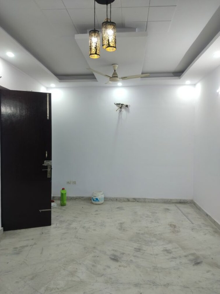Room, sector 37 3 Bedroom 1250 Sq.Ft. Builder Floor In Sector 37 Faridabad 9864315