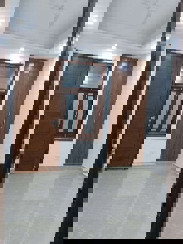 2 BHK Builder Floor For Rent in Saket