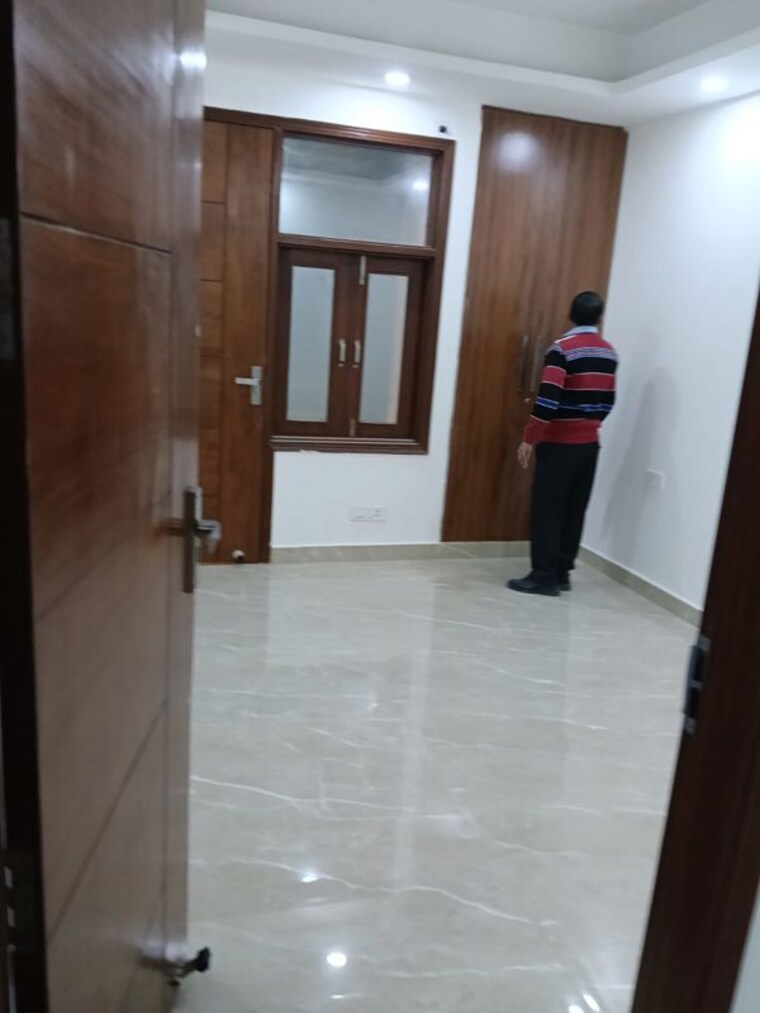 Room, saket 1 RK 200 Sq.Ft. Builder Floor In Saket Delhi 9864332