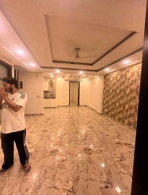 Parking in 3 BHK Apartment at Chattarpur – for Rent