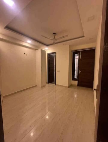 Room in 3 BHK Apartment at Chattarpur – for Rent