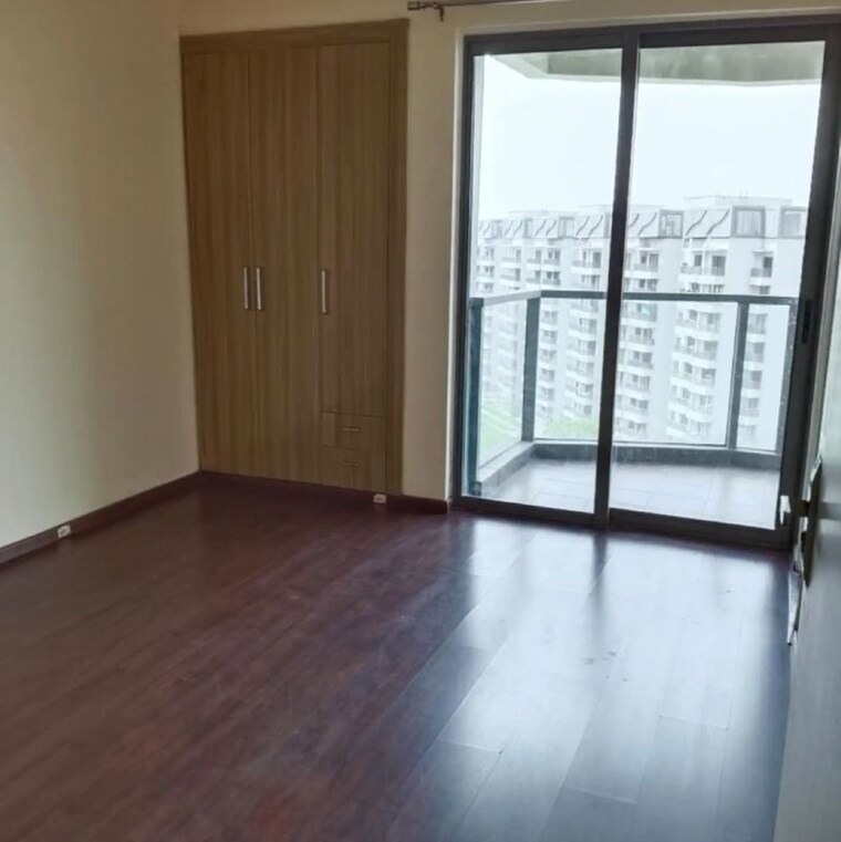 Room, paras-dews 4 Bedroom 2275 Sq.Ft. Apartment In Panwala Khusropur Gurgaon 9864348