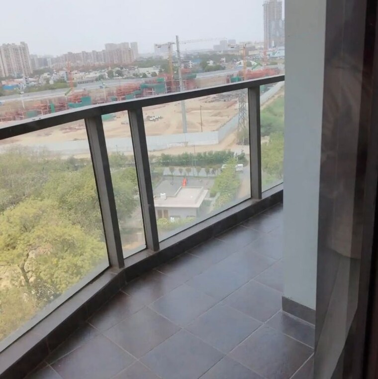 Balcony, paras-dews 4 Bedroom 2275 Sq.Ft. Apartment In Panwala Khusropur Gurgaon 9864348