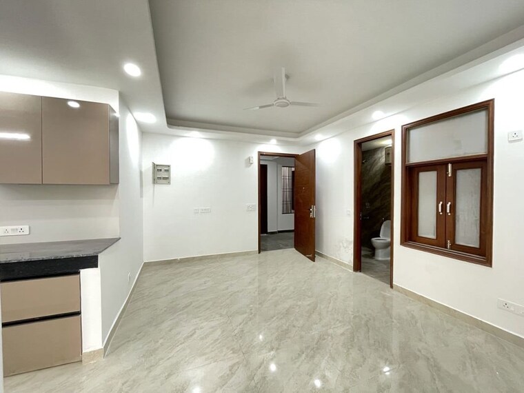 Room, saket 2 Bedroom 11000 Sq.Ft. Builder Floor In Saket Delhi 9864354