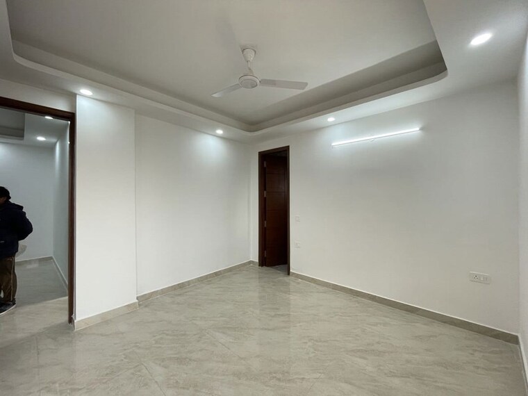 Room, saket 2 Bedroom 11000 Sq.Ft. Builder Floor In Saket Delhi 9864354