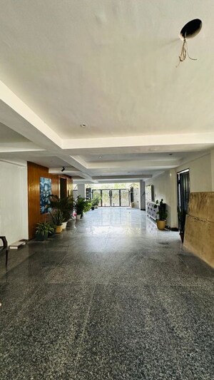 Parking in 4 BHK Builder Floor at Suncity Township Gurgaon, Sector 54 – for Rent