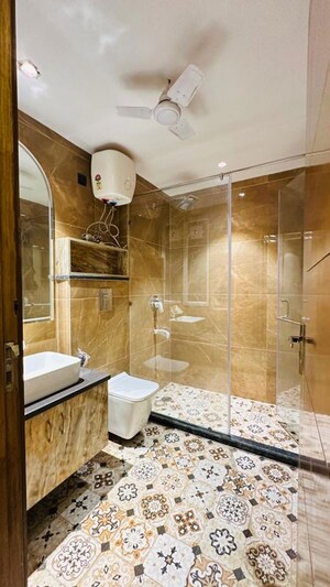 Bathroom in 4 BHK Builder Floor at Suncity Township Gurgaon, Sector 54 – for Rent