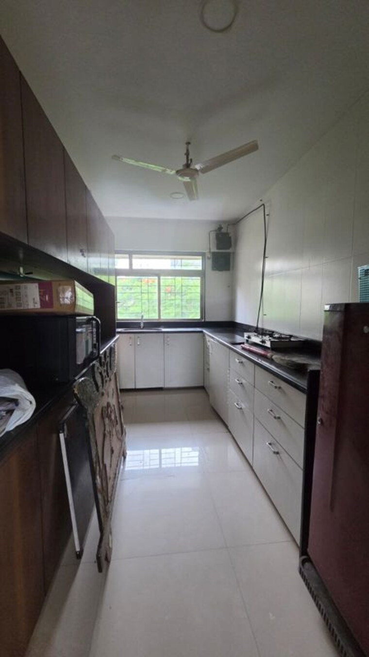 Kitchen, juhu 3 Bedroom 1400 Sq.Ft. Apartment In Juhu Mumbai 9864350