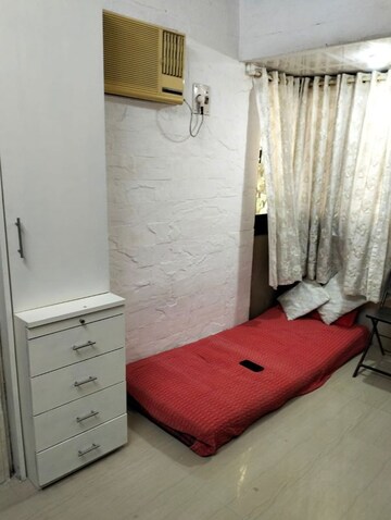 Bedroom in 2 BHK Apartment at Jumbo Darshan, Andheri East – for Rent