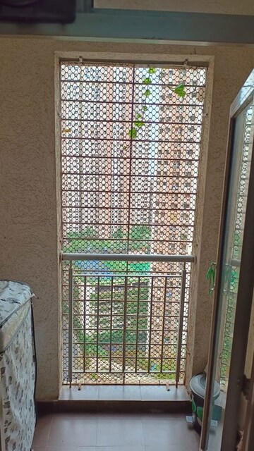 Bedroom in 2.5 BHK Apartment at Lodha Splendora, Ghodbunder Road – for Rent