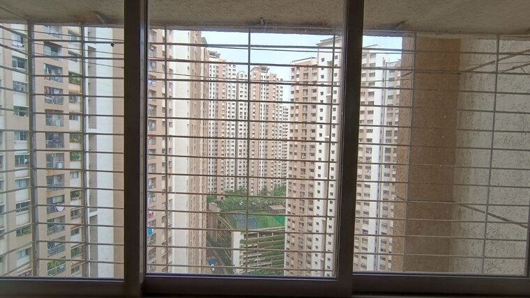Room, lodha-splendora 2.5 Bedroom 871 Sq.Ft. Apartment In Ghodbunder Road Thane 9864363