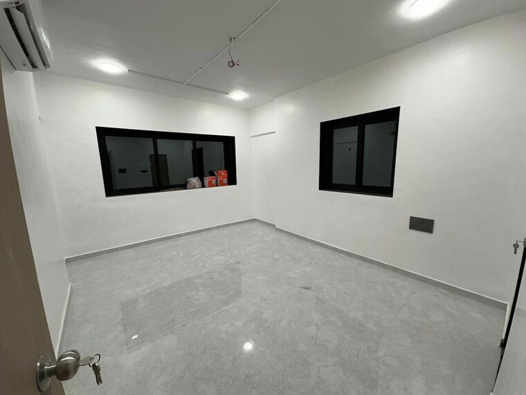 Room, andheri west 1 Bedroom 500 Sq.Ft. Apartment In Andheri West Mumbai 9864380