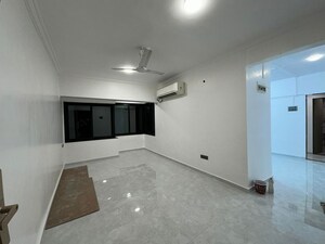 Room in 1 BHK Apartment at Andheri West – for Rent