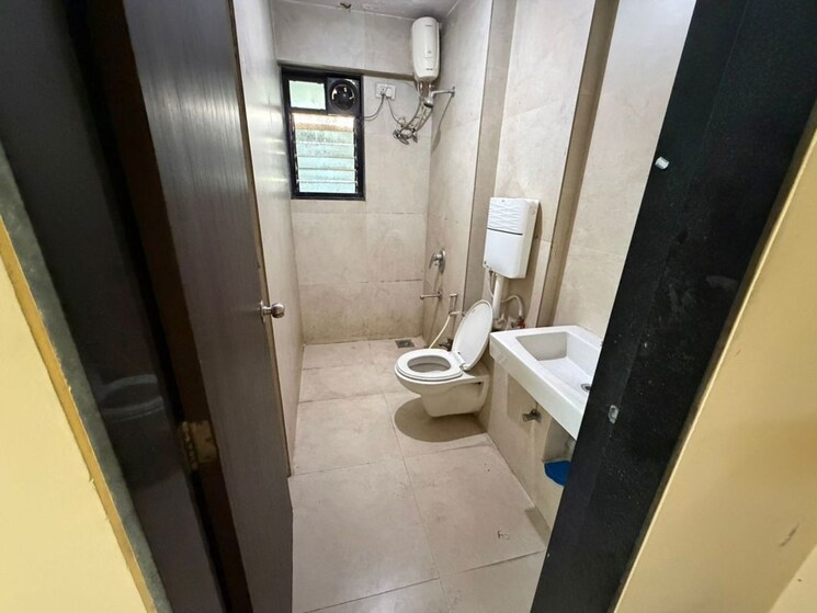 Bathroom, runwal-pearl 2.5 Bedroom 1020 Sq.Ft. Apartment In Manpada Thane 9864411