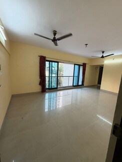 2.5 BHK + Pooja Room Apartment For Rent in Runwal Pearl