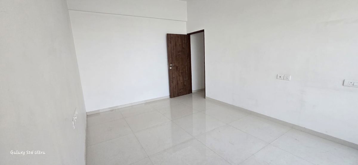 2 BHK Apartment For Sale in Shreeji Atlantis