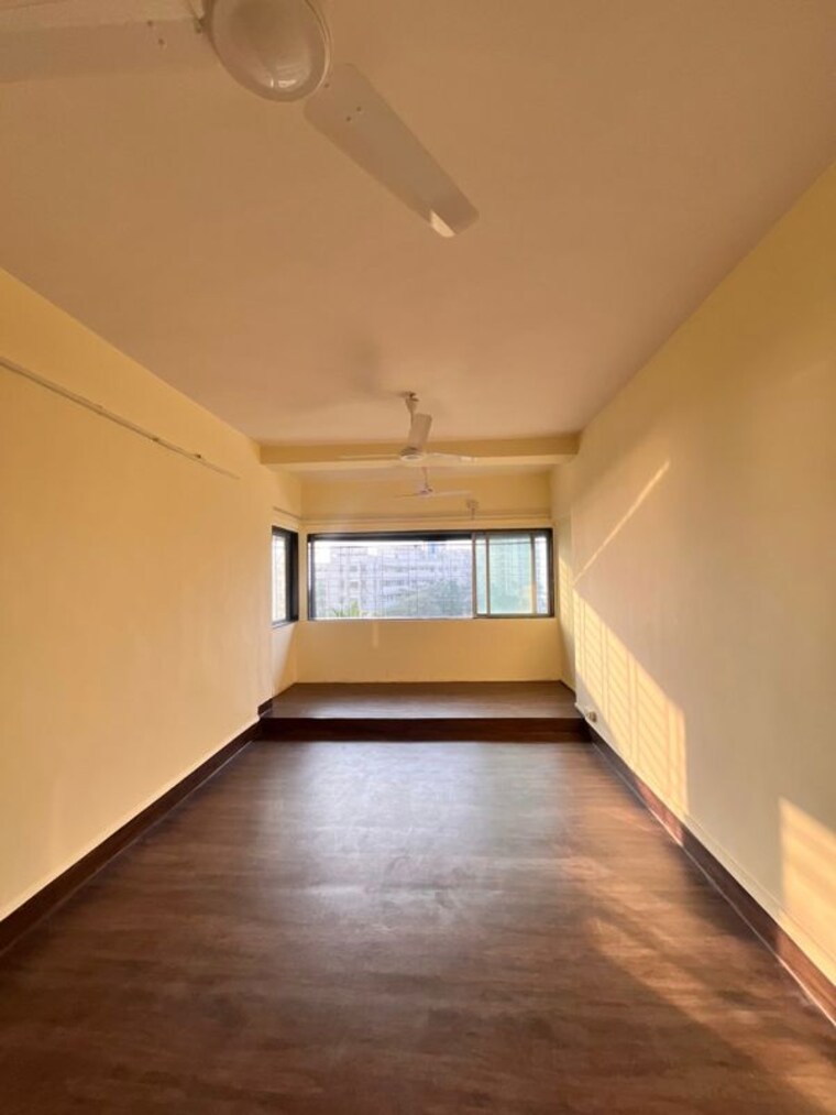 Room, andheri west 1 Bedroom 600 Sq.Ft. Apartment In Andheri West Mumbai 9864408