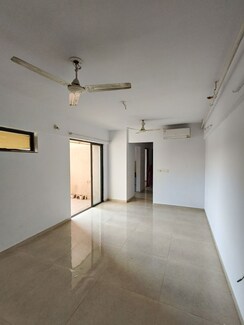 2 BHK + Pooja Room,Extra Room Apartment For Rent in Lodha Lakeshore Greens