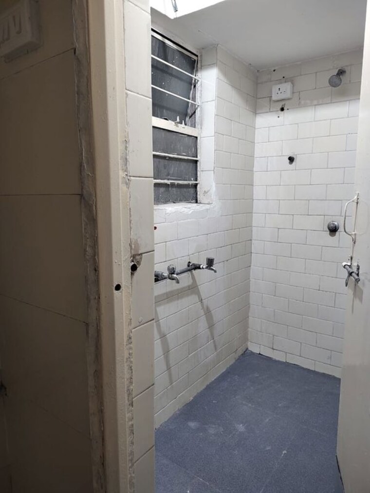 Bathroom, dsk-tarangan-park 2 Bedroom 2000 Sq.Ft. Independent House In Kothrud Pune 9864440