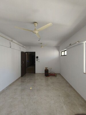 1.5 BHK Apartment For Rent in Lodha Lakeshore Greens, Dombivli East